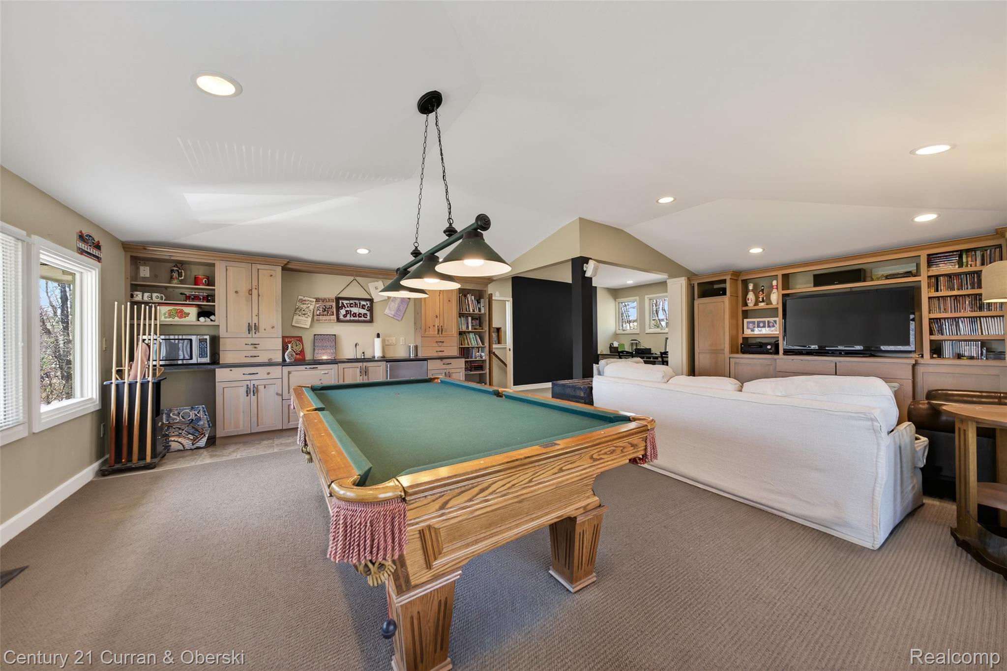 Bloomfield Hills, Michigan, 48301, United States, 4 Bedrooms Bedrooms, ,4 BathroomsBathrooms,Residential,For Sale,2035852