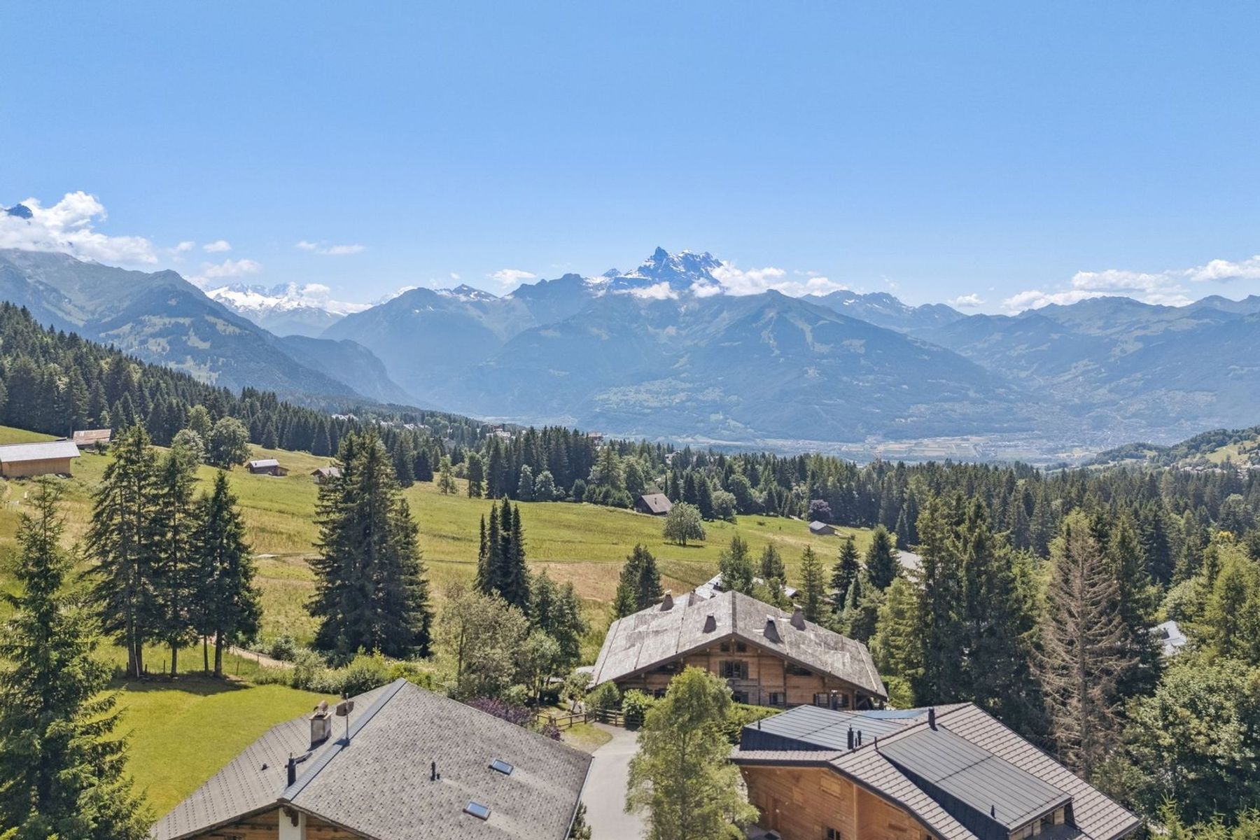  Rare duplex with garden, ski-in & ski-out, sublime view - 物件實景