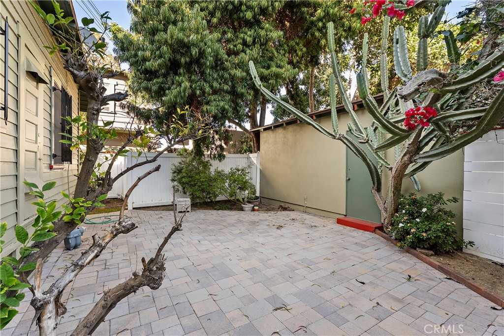 Long Beach, California, 90802, United States, 2 Bedrooms Bedrooms, ,1 BathroomBathrooms,Residential,For Sale,1985541