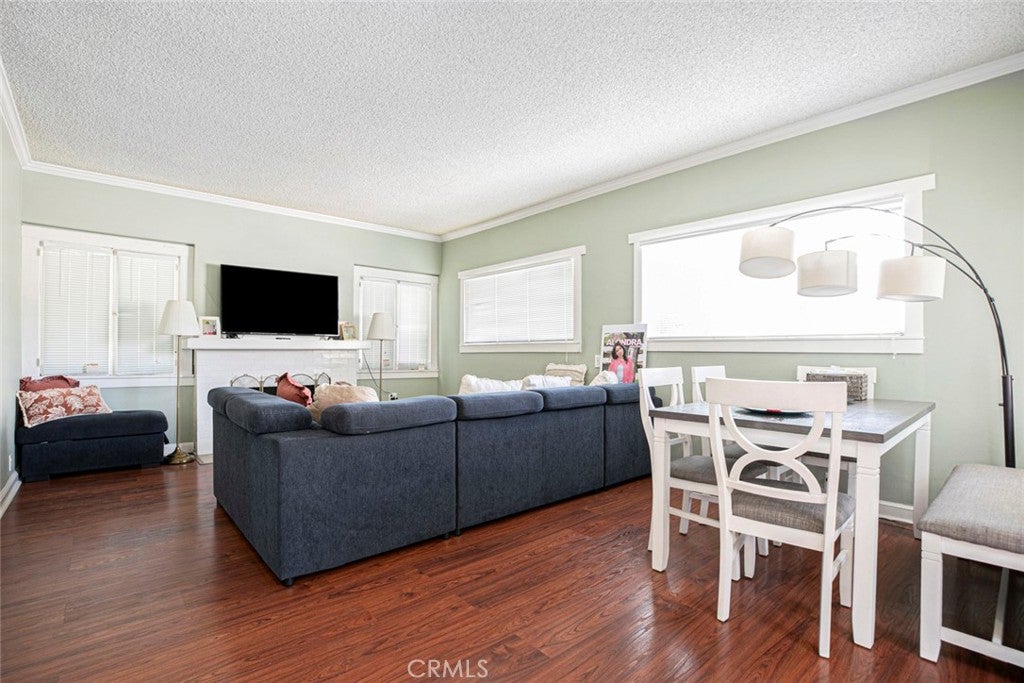 Pasadena, California, 91101, United States, 2 Bedrooms Bedrooms, ,1 BathroomBathrooms,Residential,For Sale,1996885