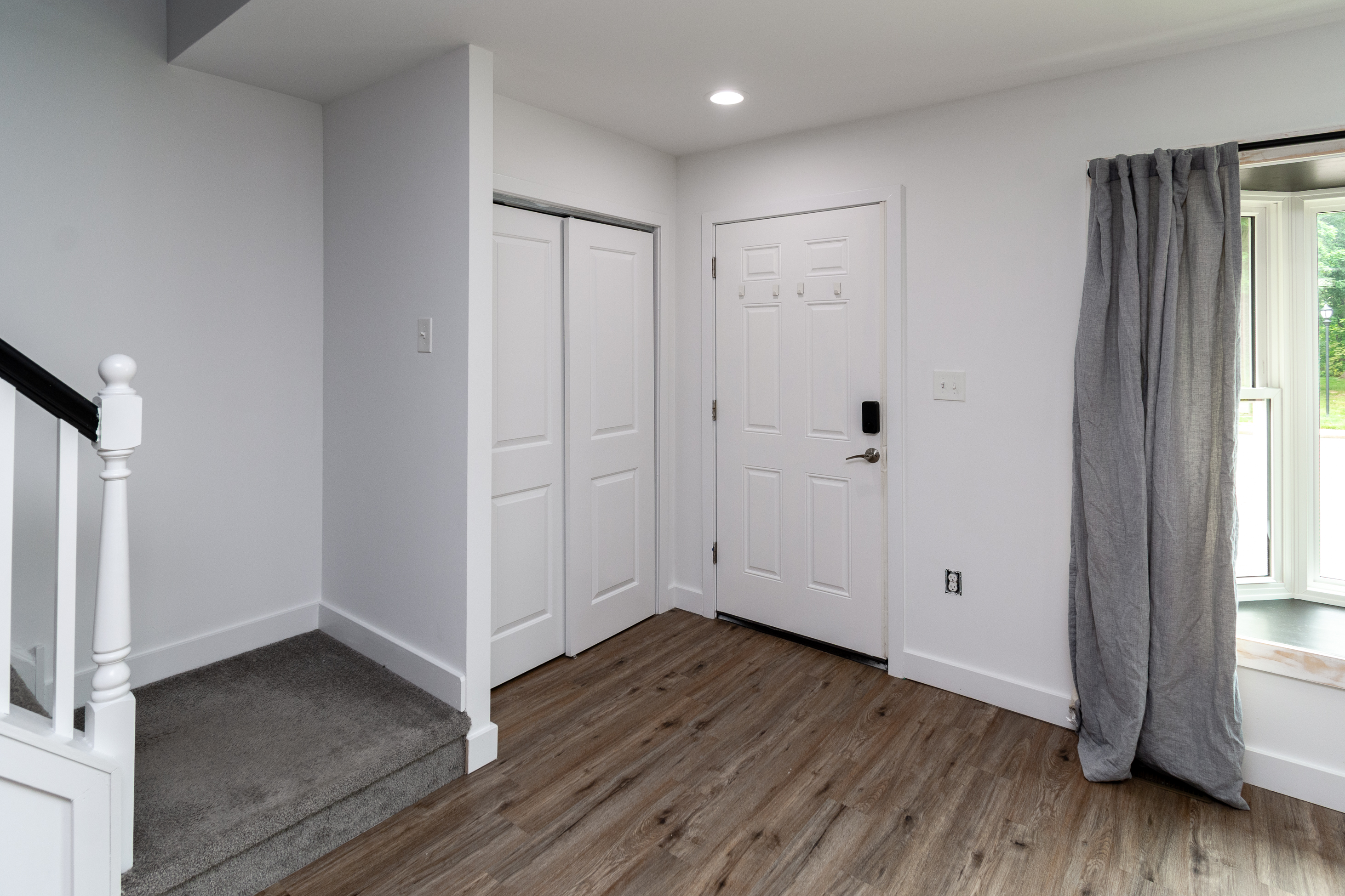  Stylish Three-Bedroom Townhome Near Shops, Dining and SEPTA - 物件實景