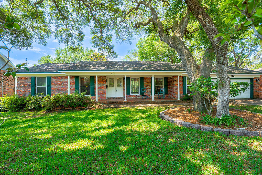 Fort Walton Beach, Florida, 32547, United States, 4 Bedrooms Bedrooms, ,3 BathroomsBathrooms,Residential,For Sale,1807234
