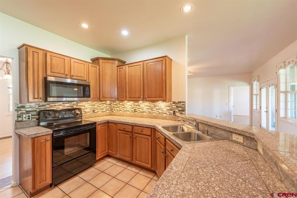 Montrose, Colorado, 81403, United States, 3 Bedrooms Bedrooms, ,2 BathroomsBathrooms,Residential,For Sale,1977225