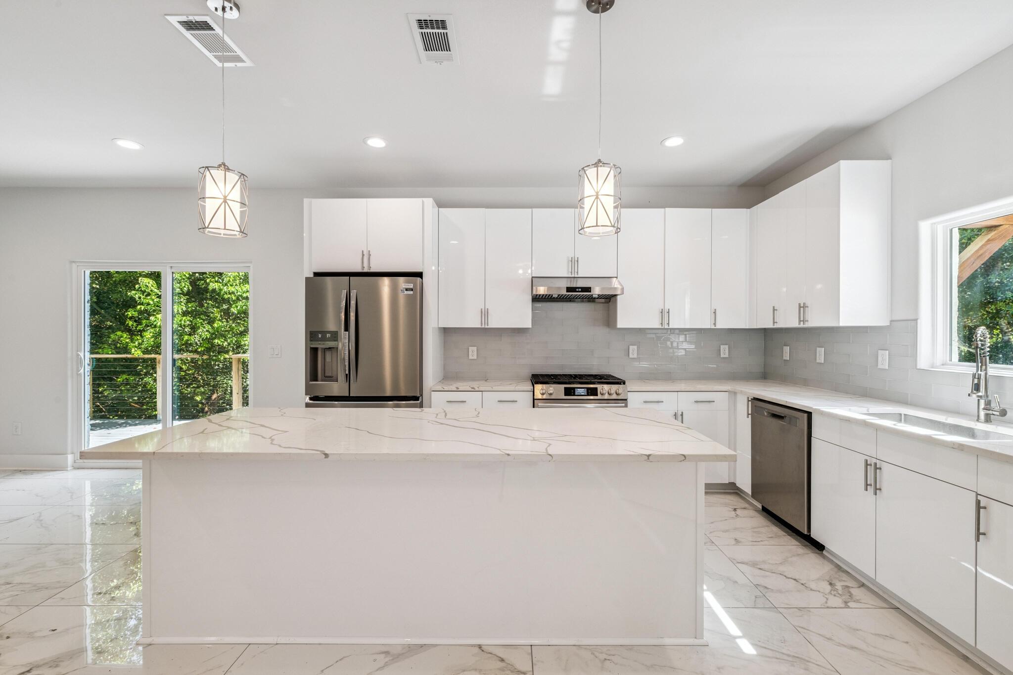 Niceville, Florida, 32578, United States, 5 Bedrooms Bedrooms, ,4 BathroomsBathrooms,Residential,For Sale,1942712