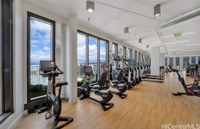Honolulu, Hawaii, 96814, United States, 1 Bedroom Bedrooms, ,1 BathroomBathrooms,Residential,For Sale,1890945