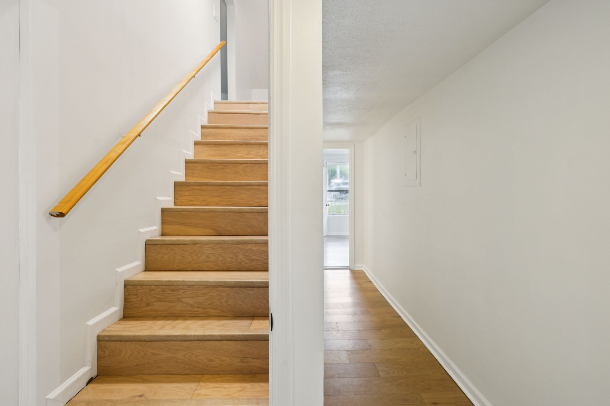 Nashville, Tennessee, 37209, United States, 4 Bedrooms Bedrooms, ,3 BathroomsBathrooms,Residential,For Sale,1873930
