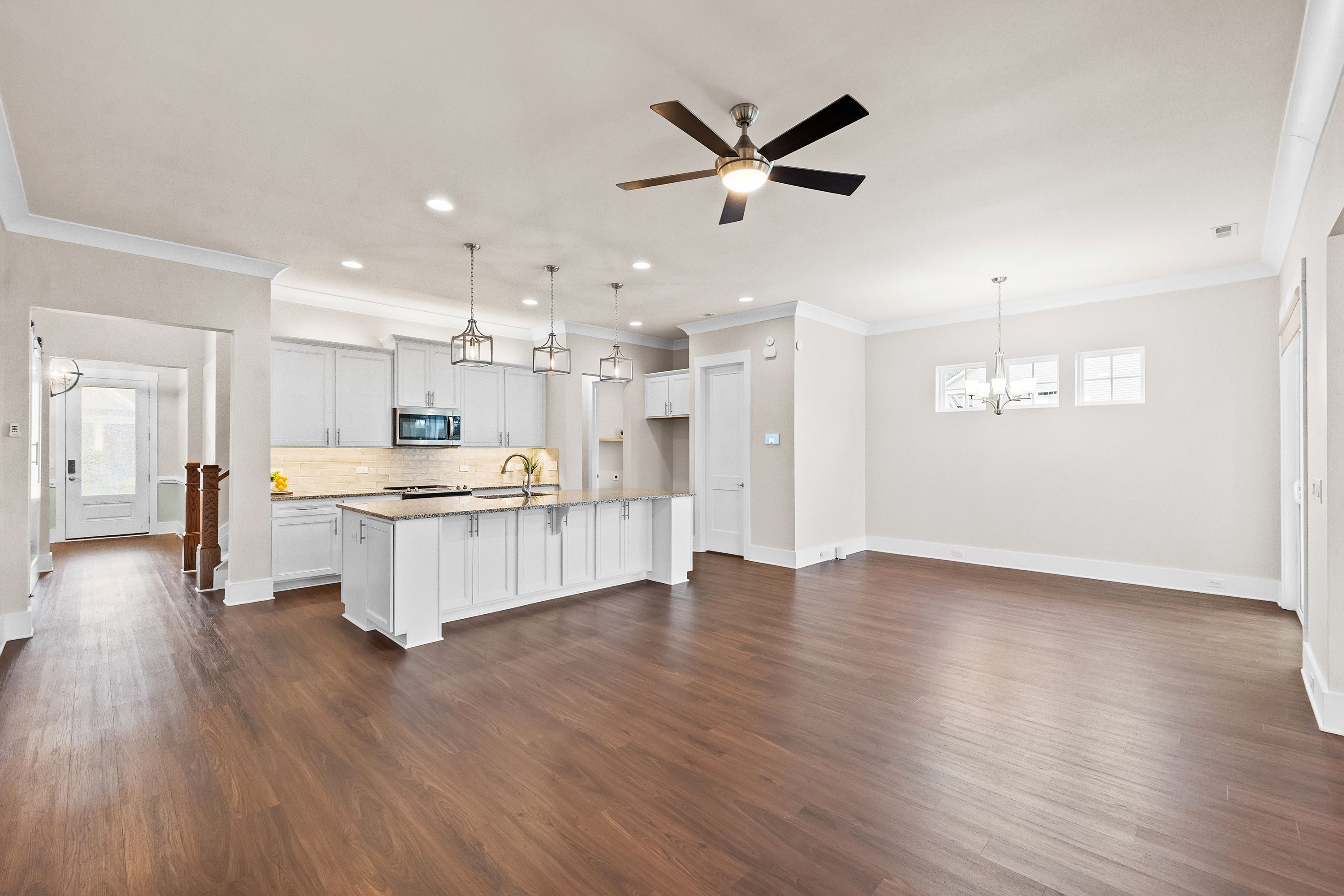  313 Warm Wind Drive, Clayton, NC 27527 - 物件實景