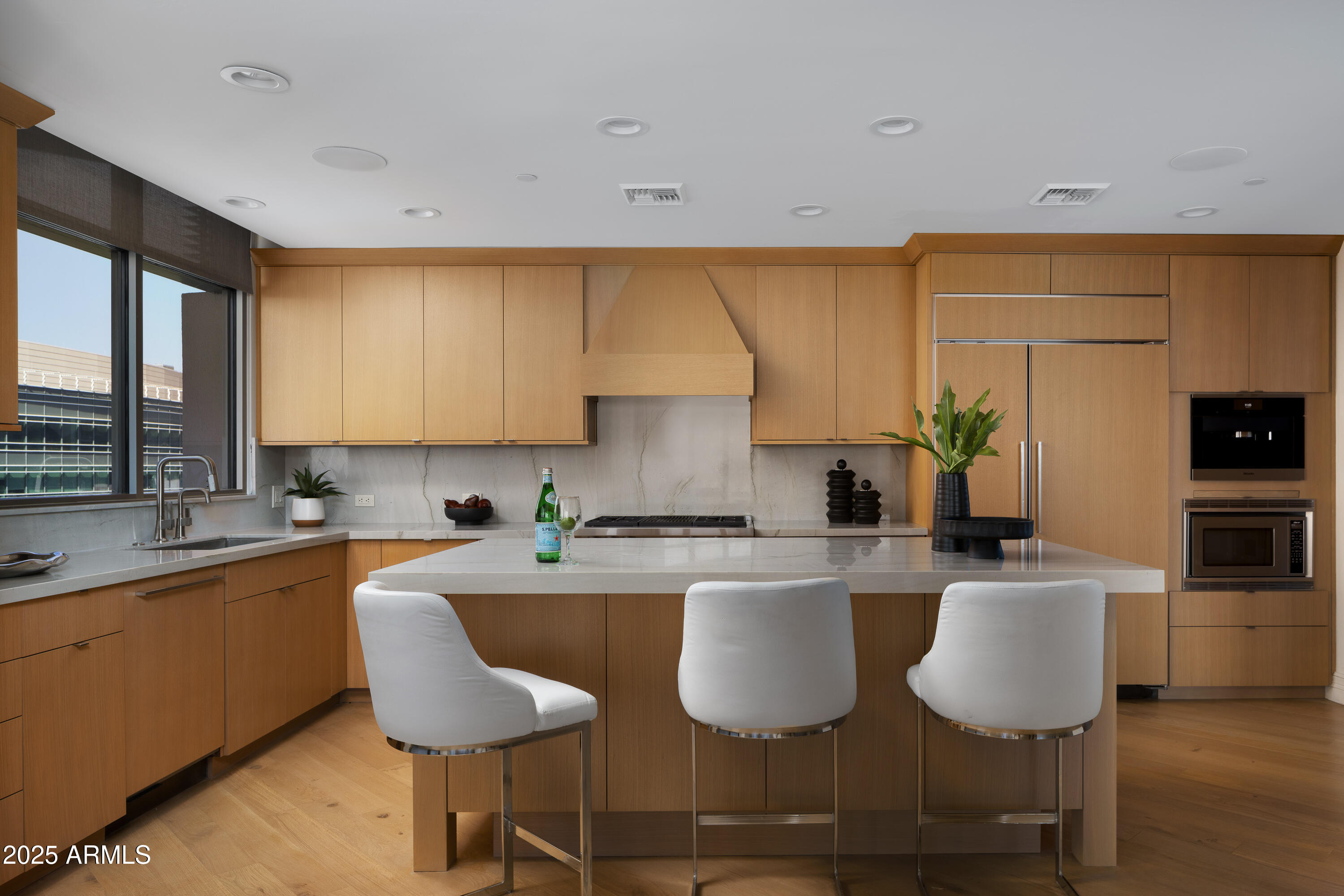 Phoenix, Arizona, 85016, United States, 2 Bedrooms Bedrooms, ,3 BathroomsBathrooms,Residential,For Sale,2001988