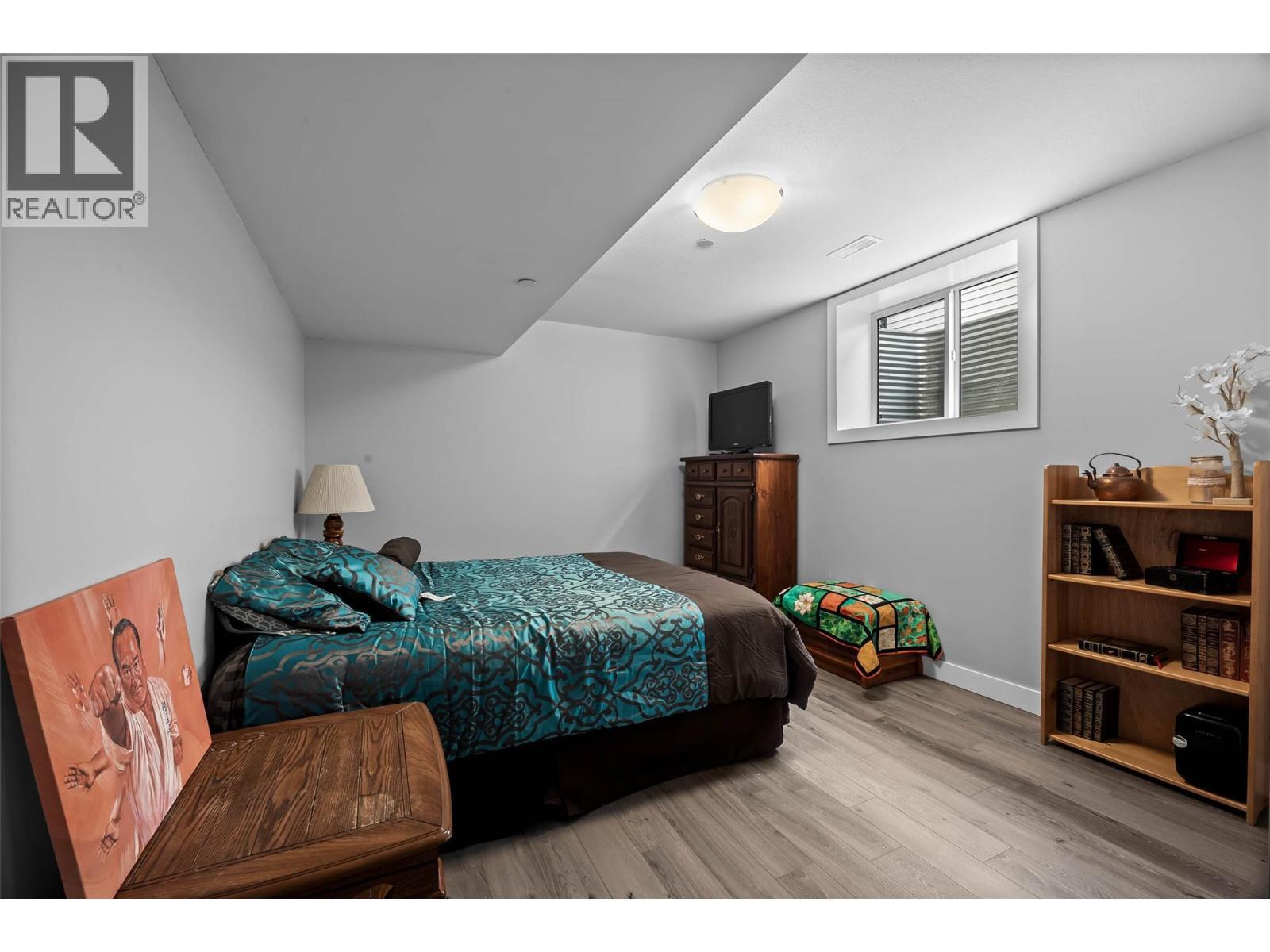 KAMLOOPS, British Columbia, V2C 0G8, CA, 3 Bedrooms Bedrooms, ,2 BathroomsBathrooms,Residential,For Sale,1951302