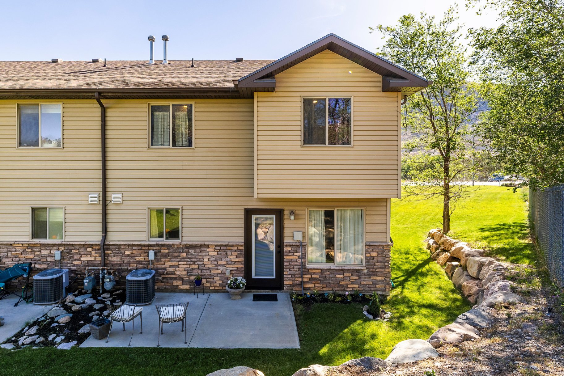  Private End-Unit Townhome with Breathtaking Mountain Views - 物件實景
