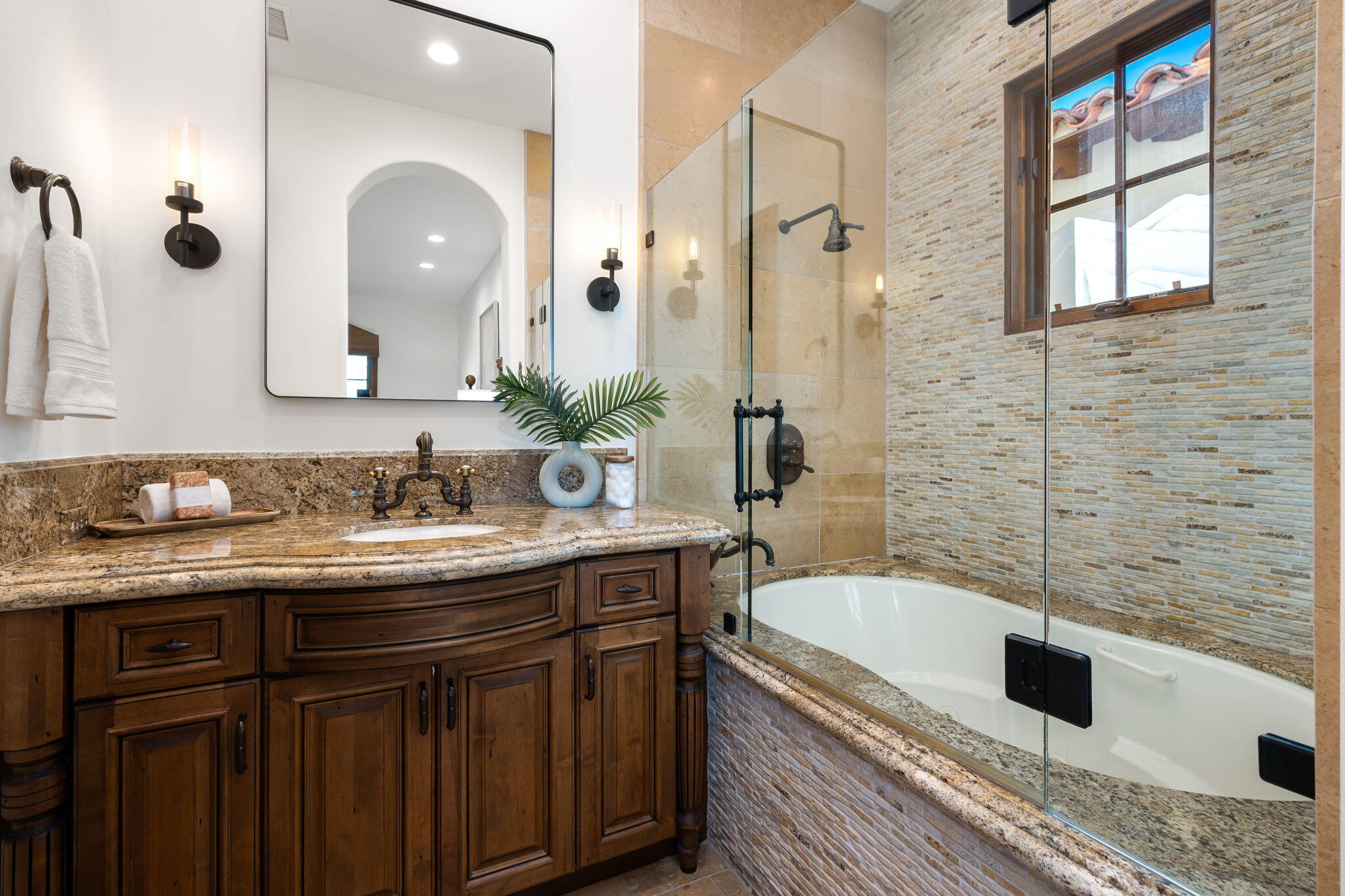 Palm Desert, California, 92260, United States, 7 Bedrooms Bedrooms, ,9 BathroomsBathrooms,Residential,For Sale,1996836