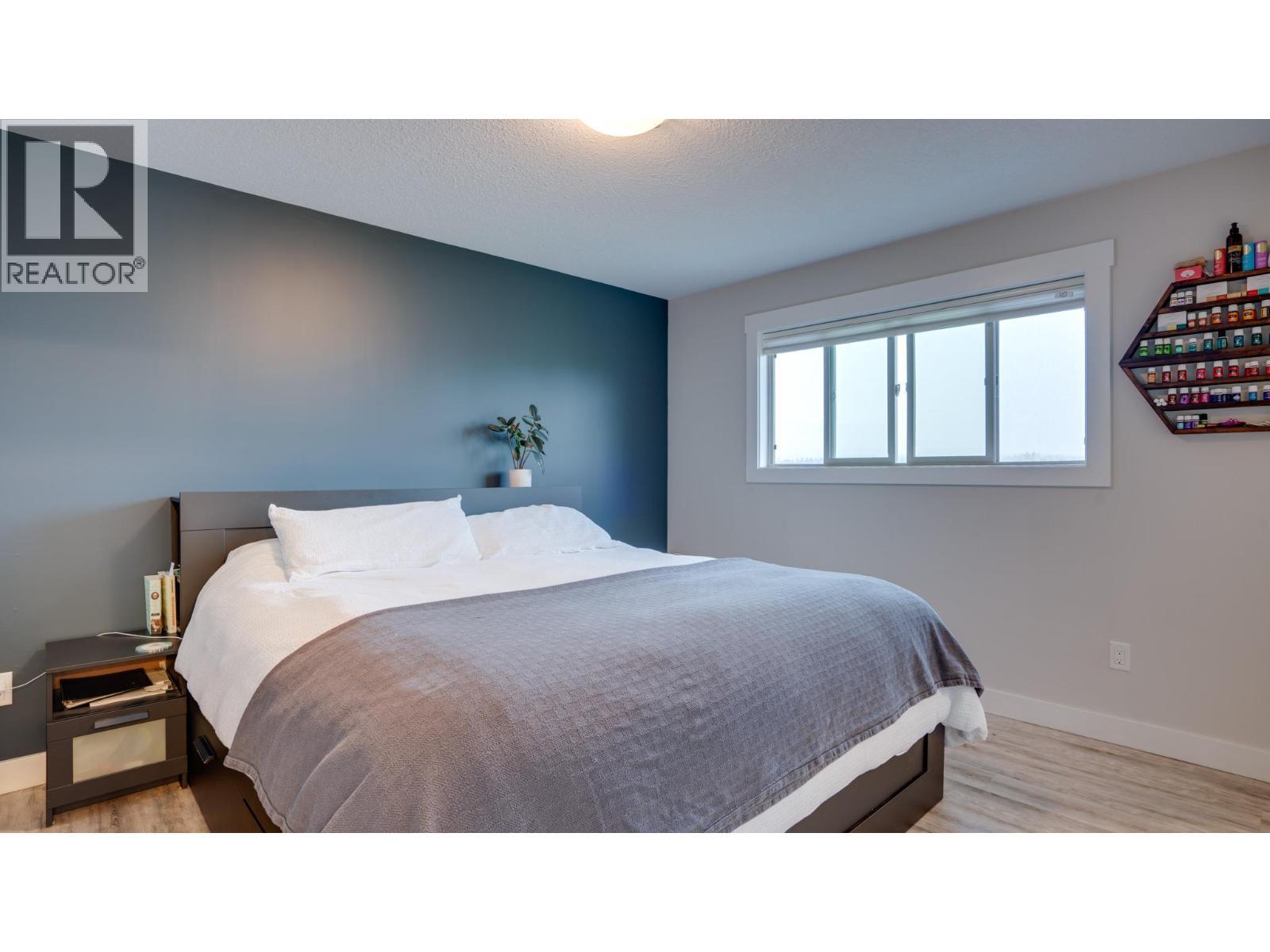 ARMSTRONG, British Columbia, V4Y 0B3, CA, 4 Bedrooms Bedrooms, ,2 BathroomsBathrooms,Residential,For Sale,1950406