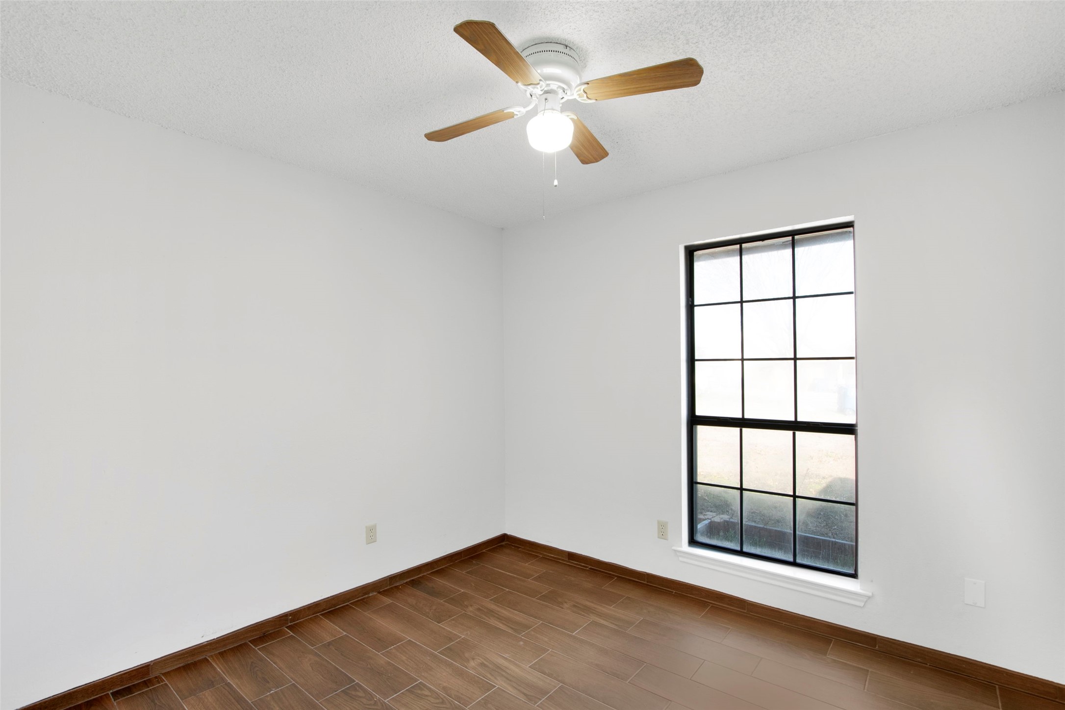 Sachse, Texas, 75048, United States, 6 Bedrooms Bedrooms, ,4 BathroomsBathrooms,Residential,For Sale,1805527