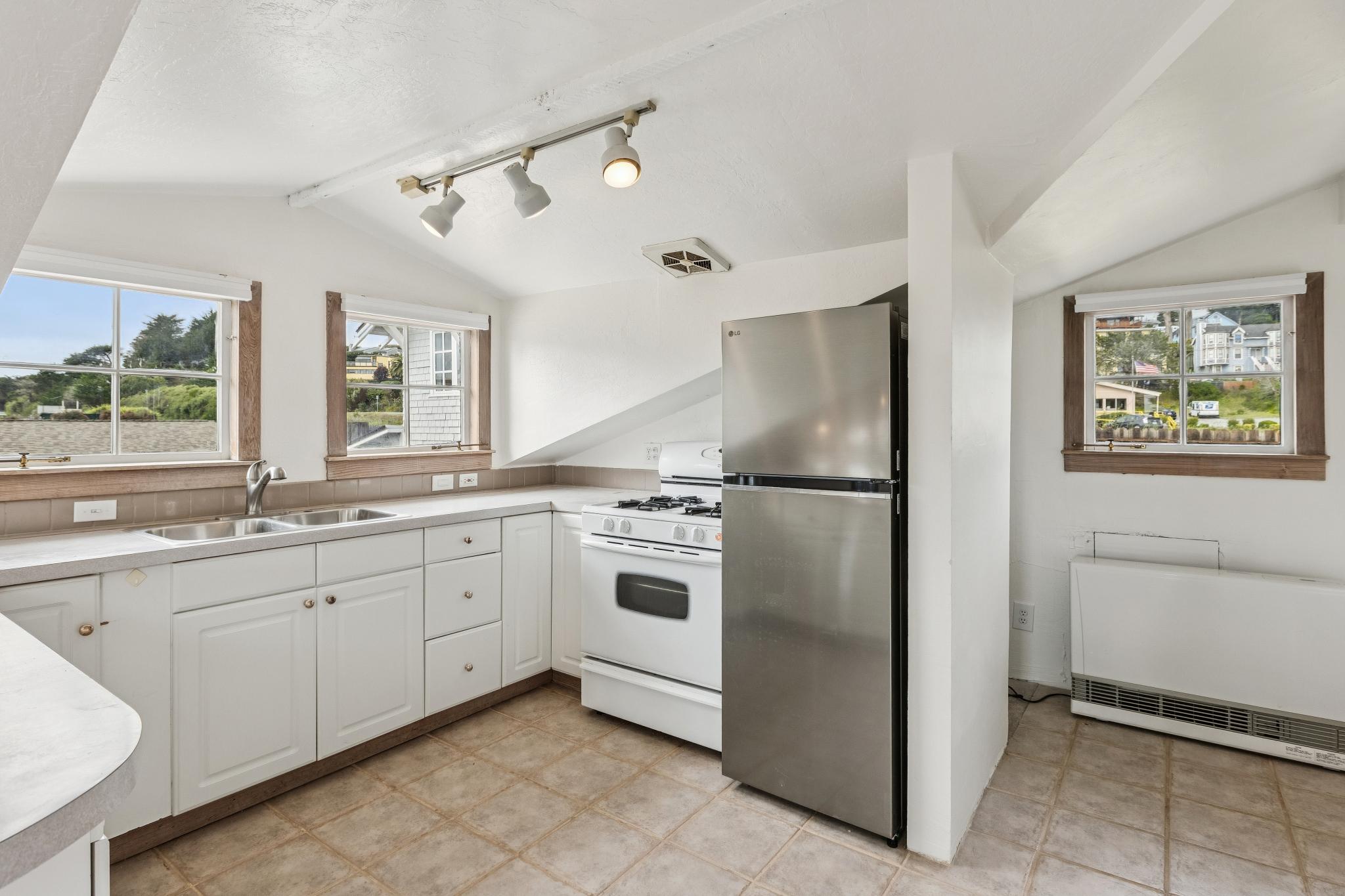  140 Wienke Way, Moss Beach, CA 94038 - 物件實景