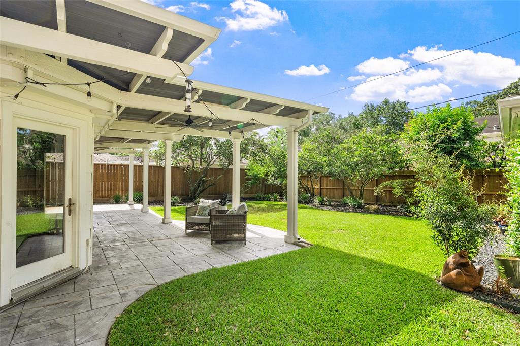 Houston, Texas, 77079, United States, 4 Bedrooms Bedrooms, ,3 BathroomsBathrooms,Residential,For Sale,1856423