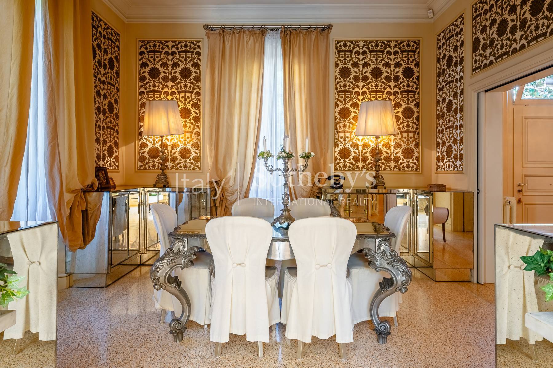  Elegant villa with dépendance in Forte dei Marmi - 物件實景