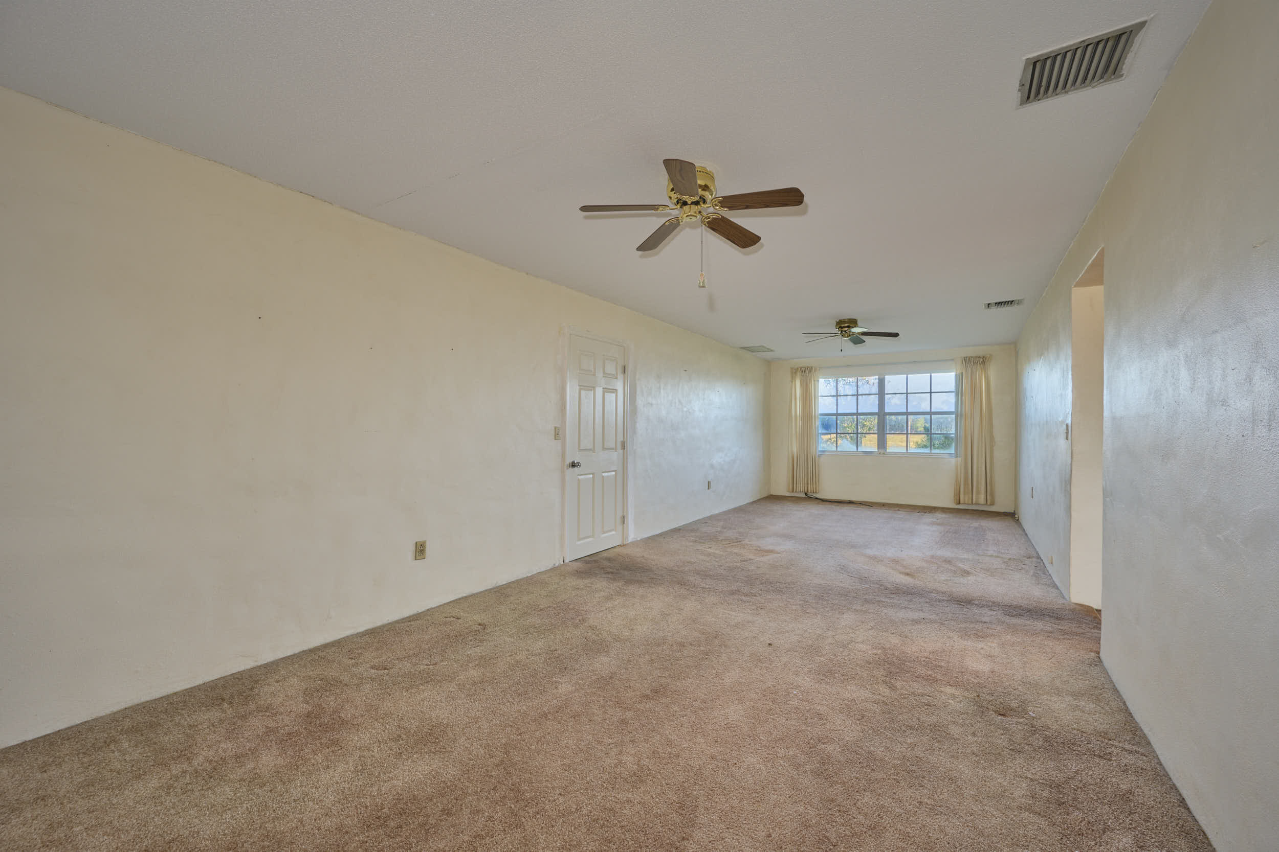 BARTOW, Florida, 33830, United States, 3 Bedrooms Bedrooms, ,2 BathroomsBathrooms,Residential,For Sale,1915491