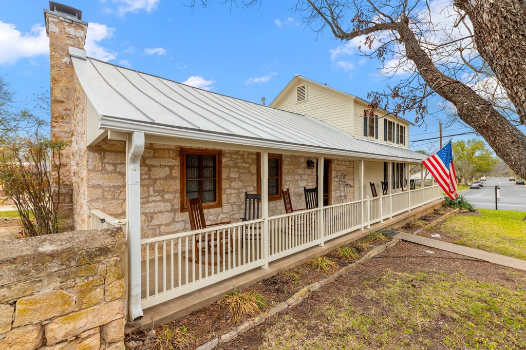 211 S Crockett St, Fredericksburg, Texas, 78624, United States, 3 Bedrooms Bedrooms, ,3 BathroomsBathrooms,Residential,For Sale,211 S Crockett St,1217754