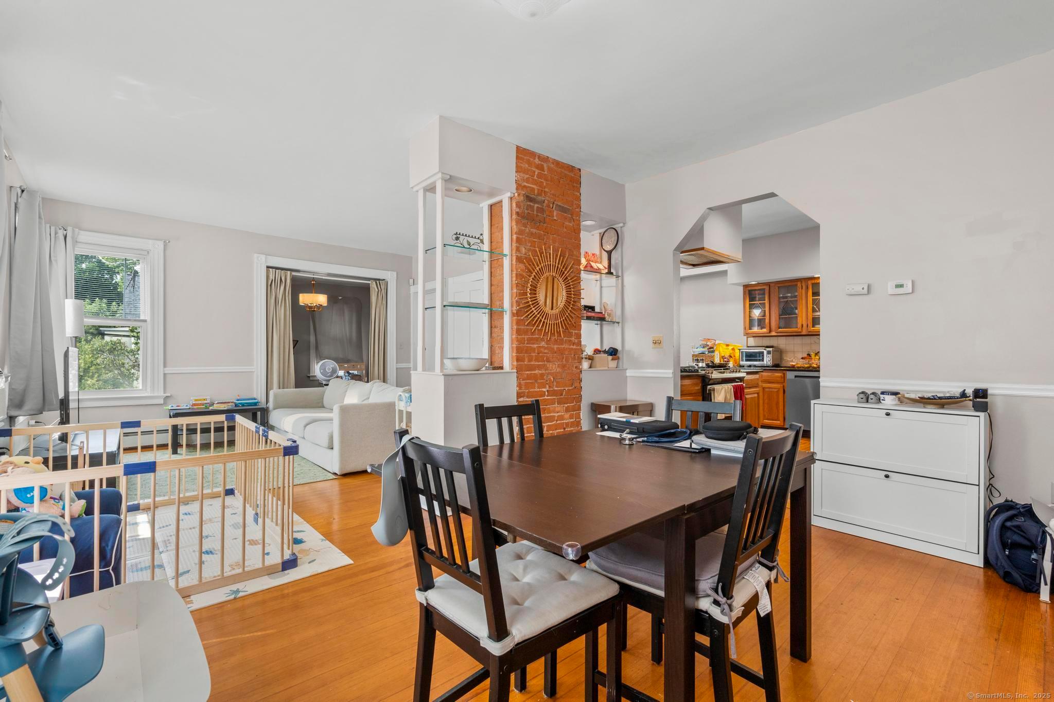 New Haven, Connecticut, 06511, United States, 5 Bedrooms Bedrooms, ,3 BathroomsBathrooms,Residential,For Sale,1930544