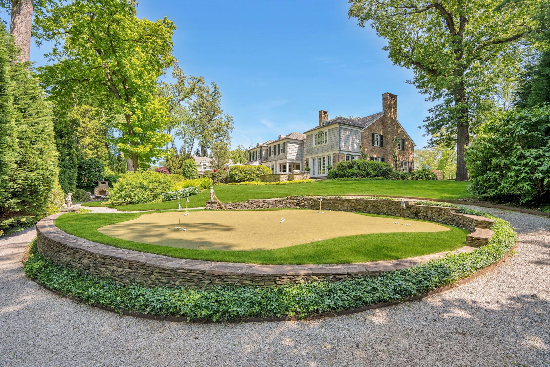 Manhasset, New York, 11030, United States, 5 Bedrooms Bedrooms, ,11 BathroomsBathrooms,Residential,For Sale,1838015