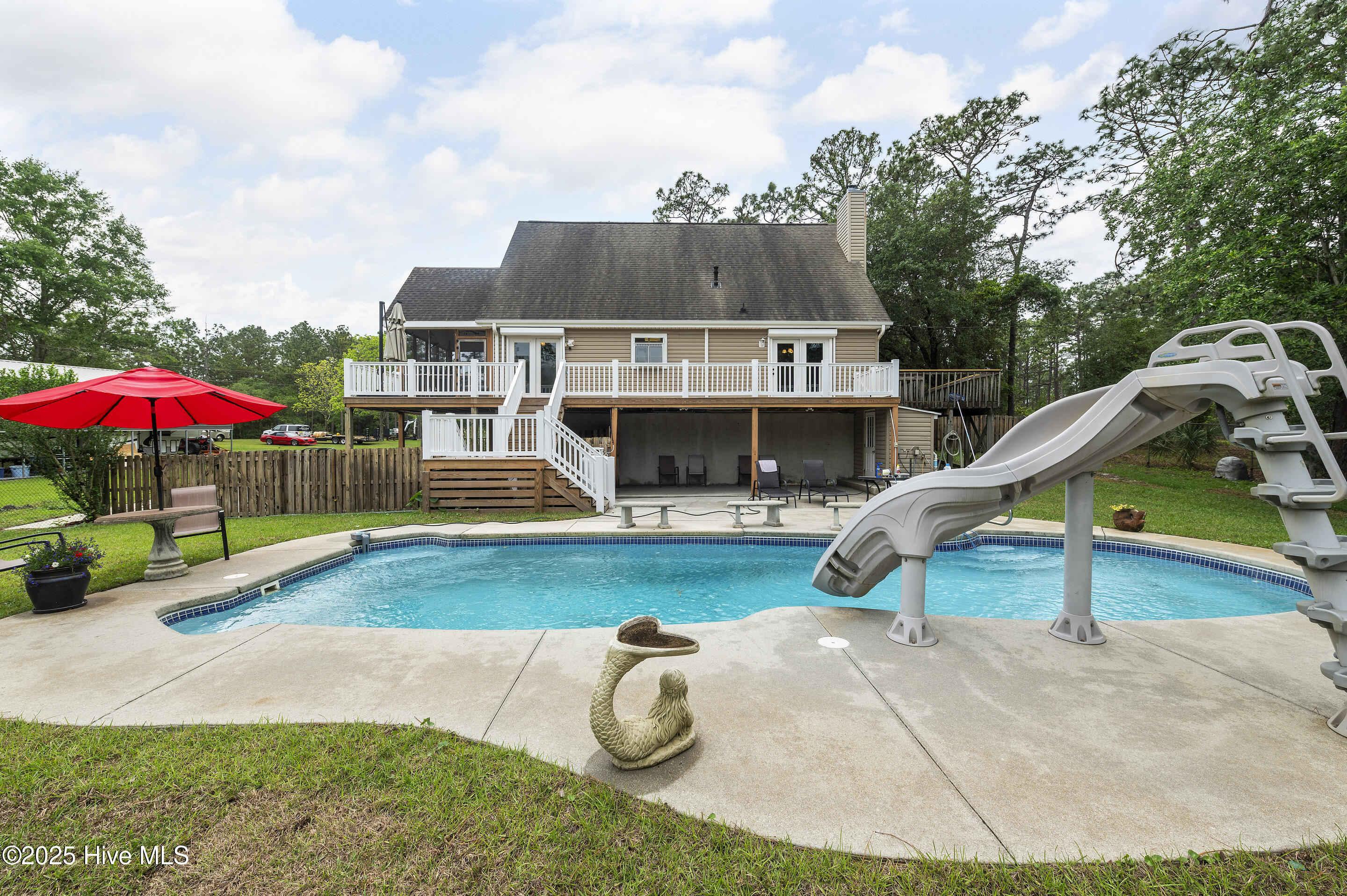 Southport, North Carolina, 28461, United States, 3 Bedrooms Bedrooms, ,4 BathroomsBathrooms,Residential,For Sale,1895633