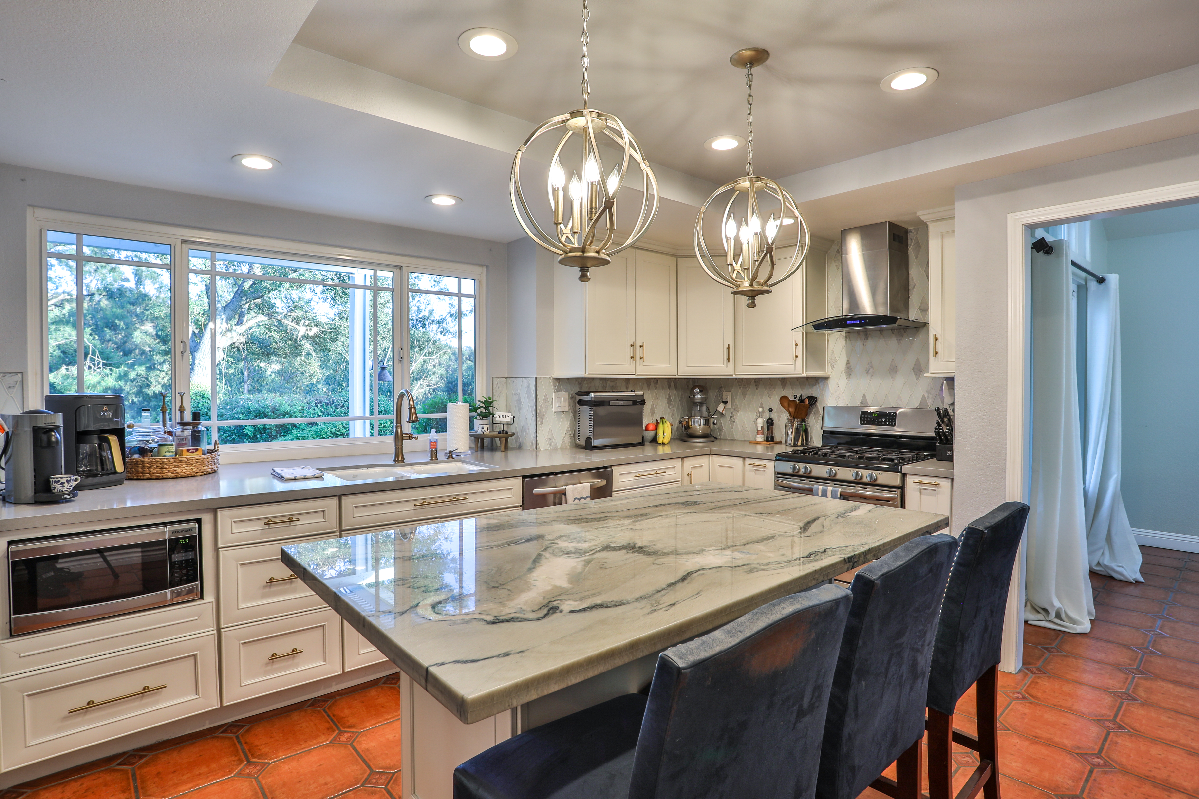  1838 Vía Arroyo, La Verne, CA 91750 - 物件實景