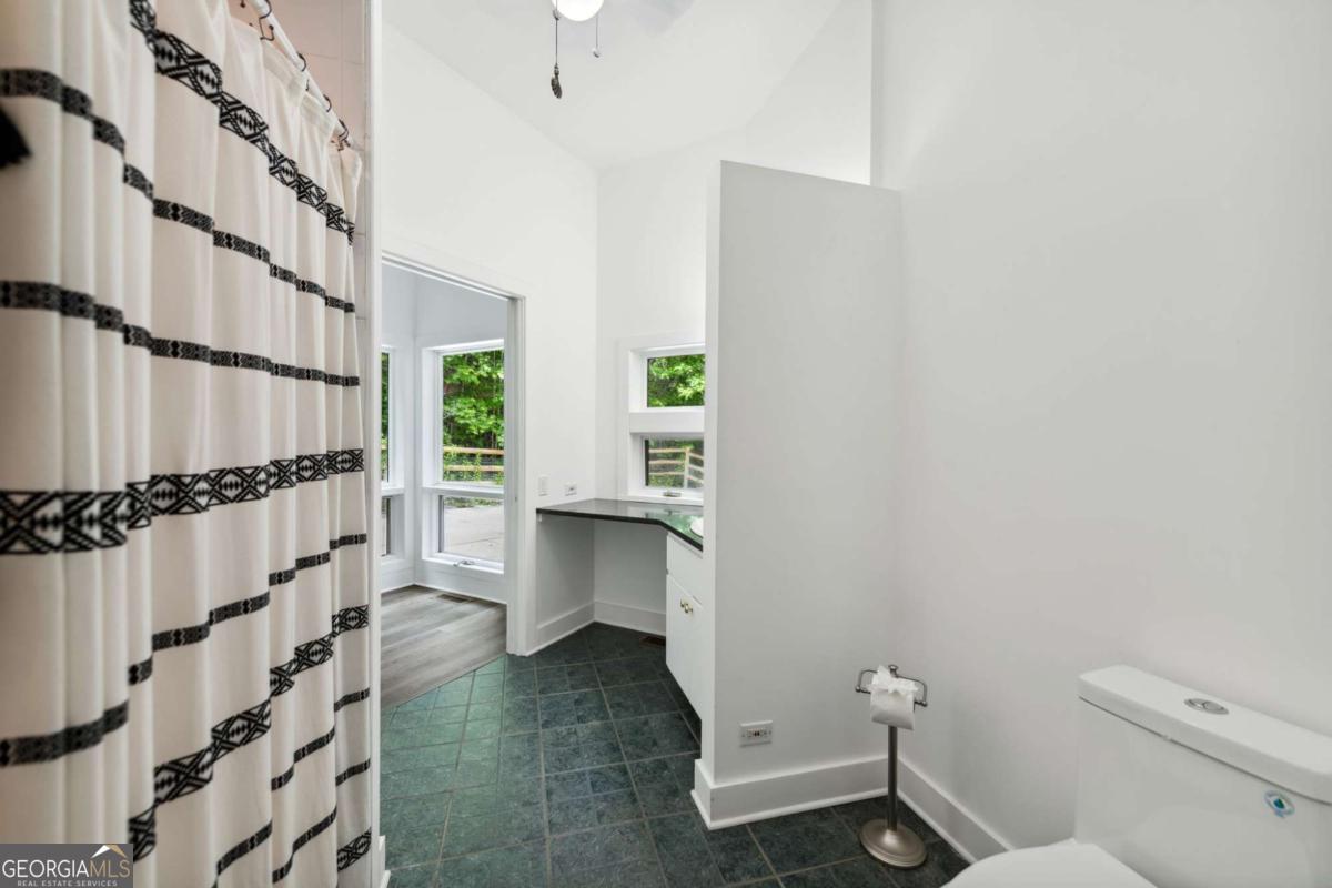Ellijay, Georgia, 30540, United States, 5 Bedrooms Bedrooms, ,5 BathroomsBathrooms,Residential,For Sale,1868154