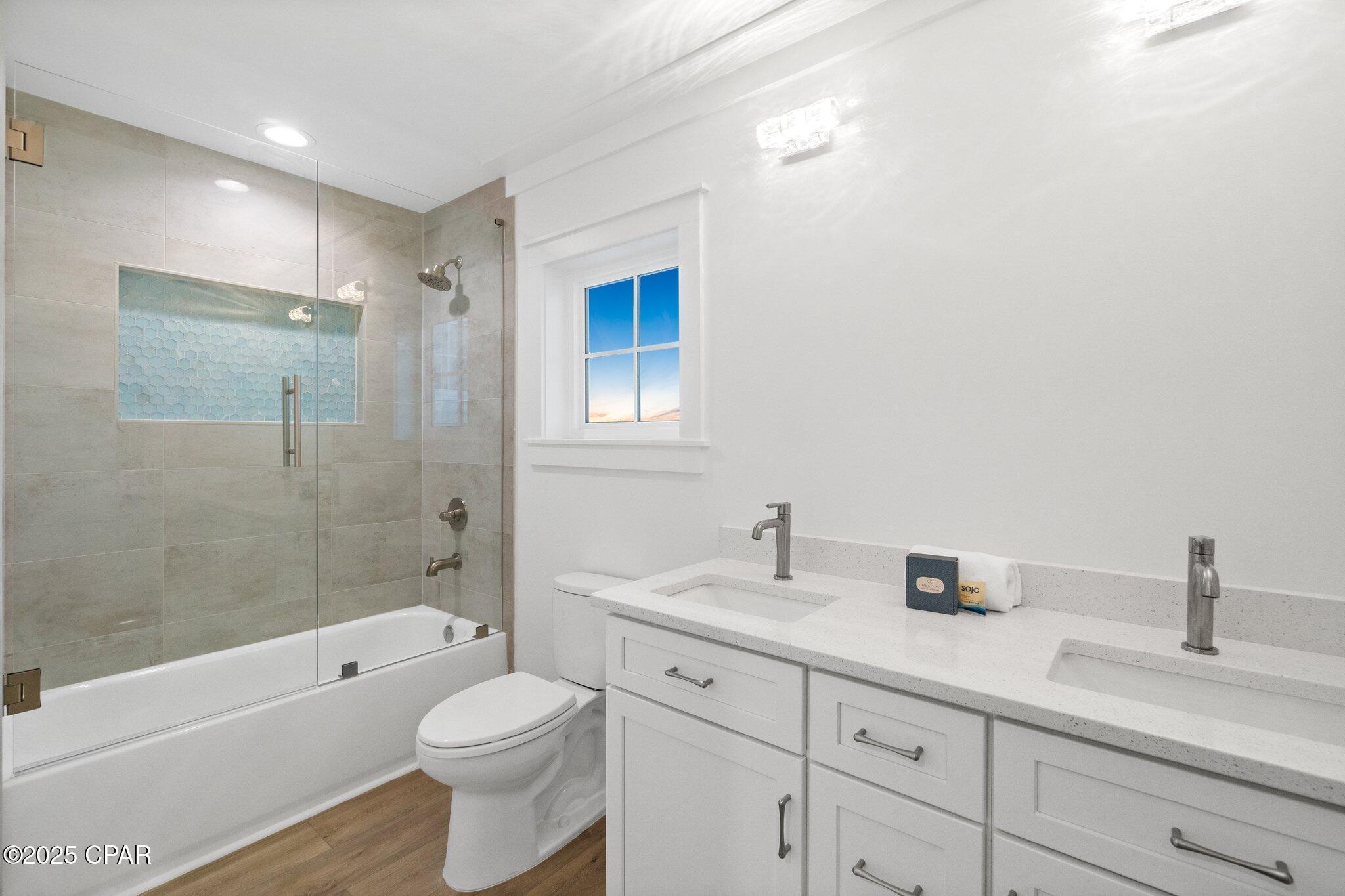 Mexico Beach, Florida, 32456, United States, 5 Bedrooms Bedrooms, ,5 BathroomsBathrooms,Residential,For Sale,1981847