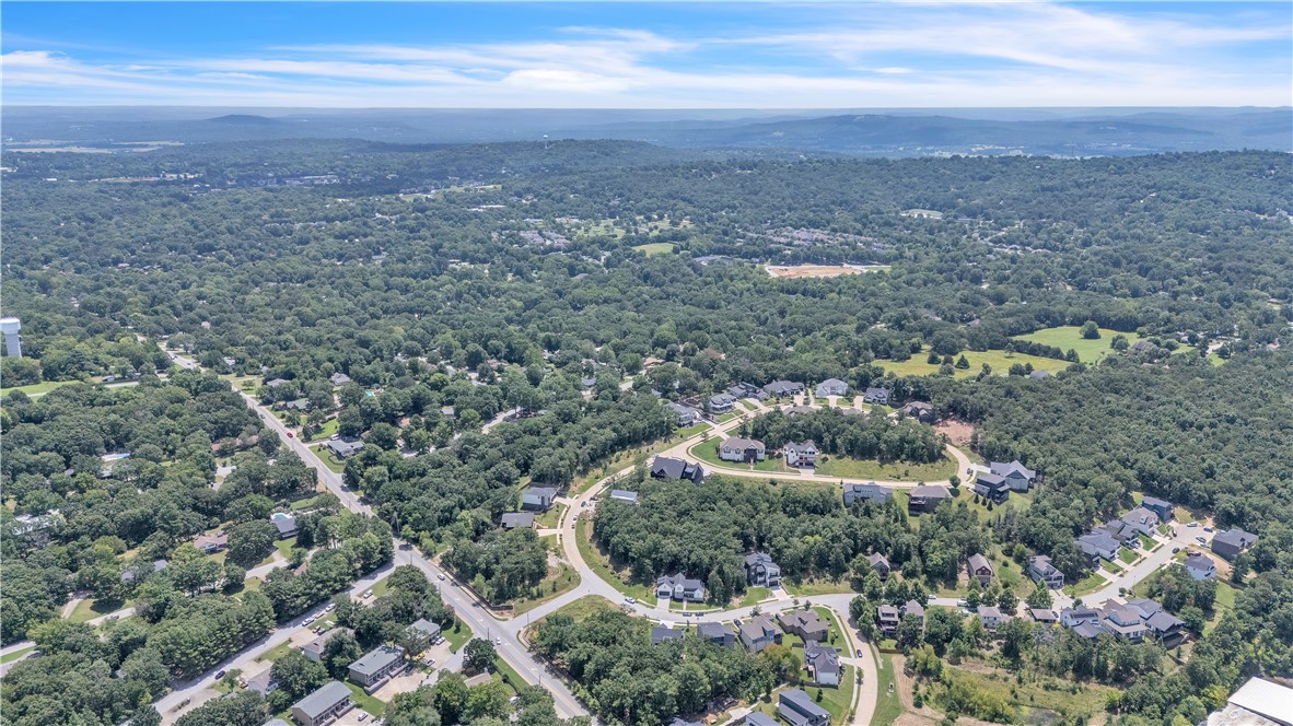 Fayetteville, Arkansas, 72703, United States, 4 Bedrooms Bedrooms, ,5 BathroomsBathrooms,Residential,For Sale,1902813