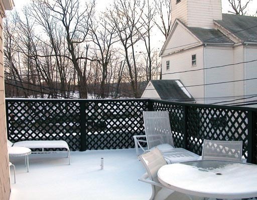 Newton, Massachusetts, 02464, United States, 3 Bedrooms Bedrooms, ,2 BathroomsBathrooms,Residential,For Sale,2000797