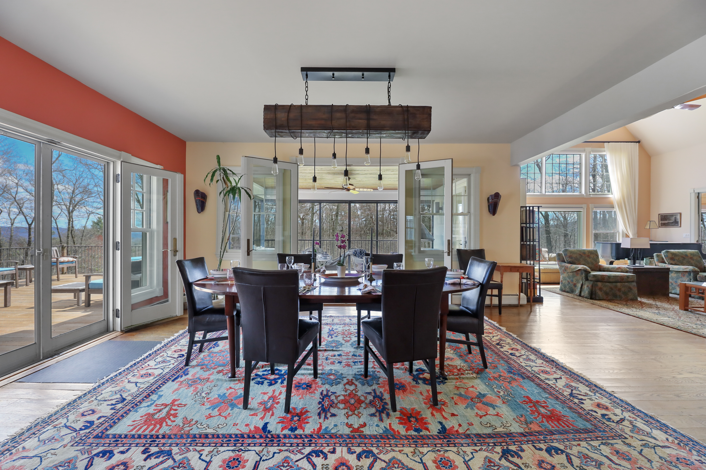 Exquisite Tudor Estate Set on 18+ Breathtaking Acres with Stunning Panoramic Vie - 物件實景