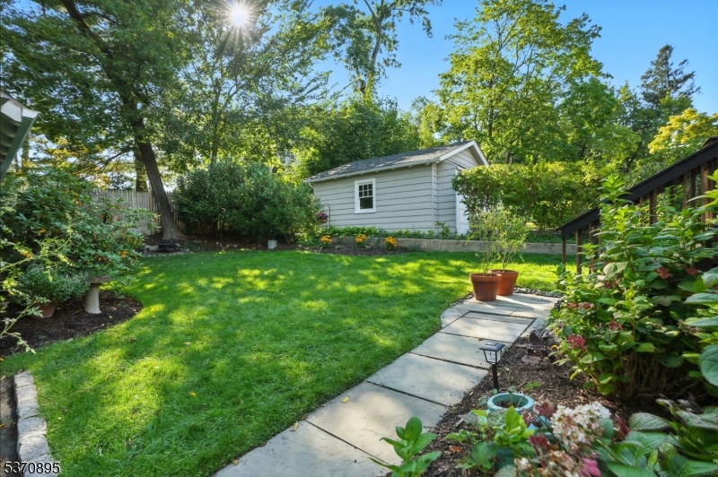 Maplewood Twp., New Jersey, 07040, United States, 4 Bedrooms Bedrooms, ,3 BathroomsBathrooms,Residential,For Sale,1940920
