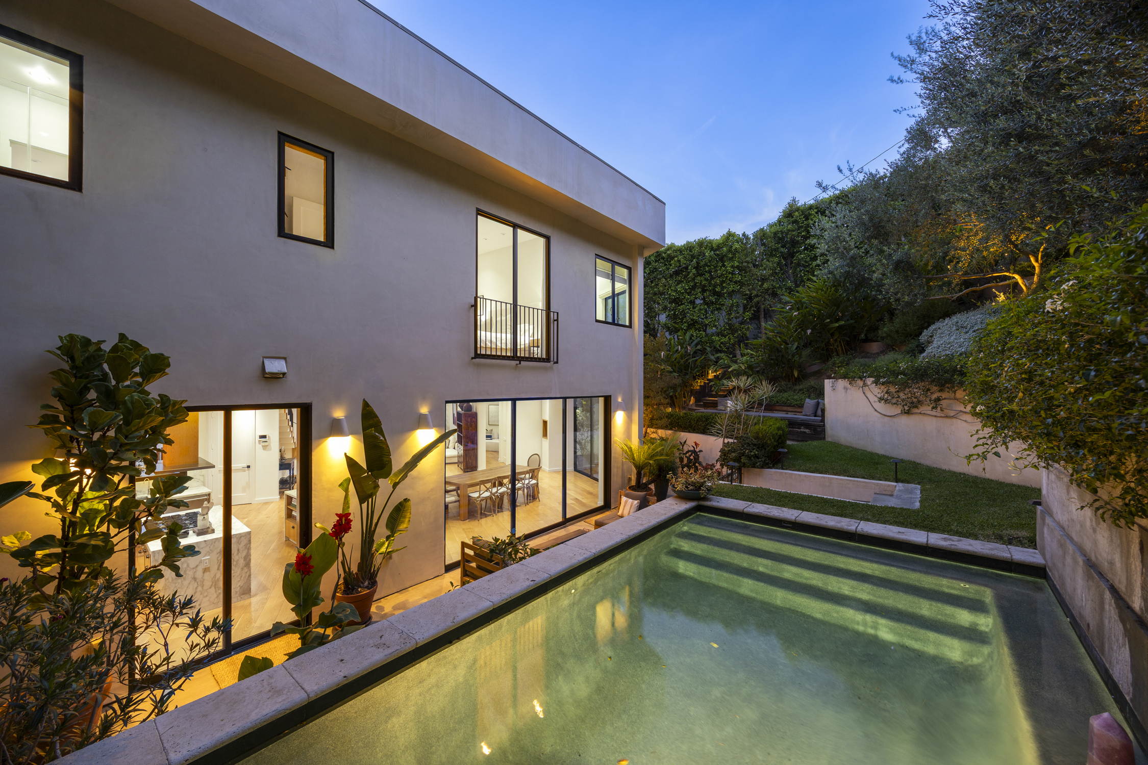  8241 Lincoln Terrace - 物件實景