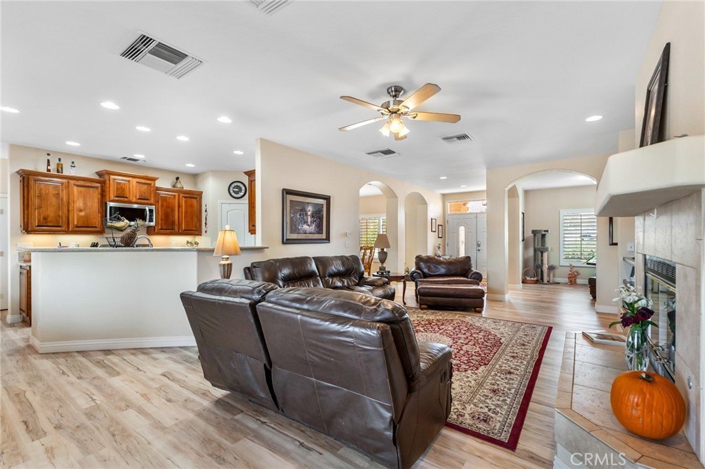 Yucca Valley, California, 92284, United States, 4 Bedrooms Bedrooms, ,3 BathroomsBathrooms,Residential,For Sale,1827862