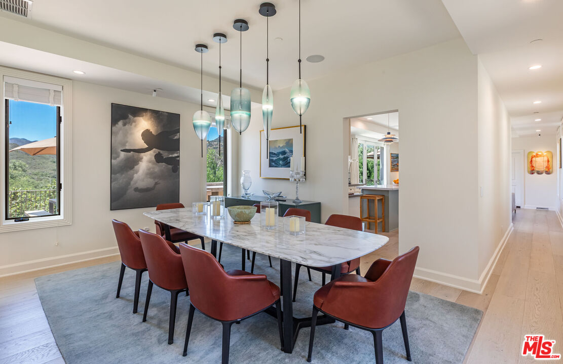 Calabasas, California, 91302, United States, 5 Bedrooms Bedrooms, ,4 BathroomsBathrooms,Residential,For Sale,1926275