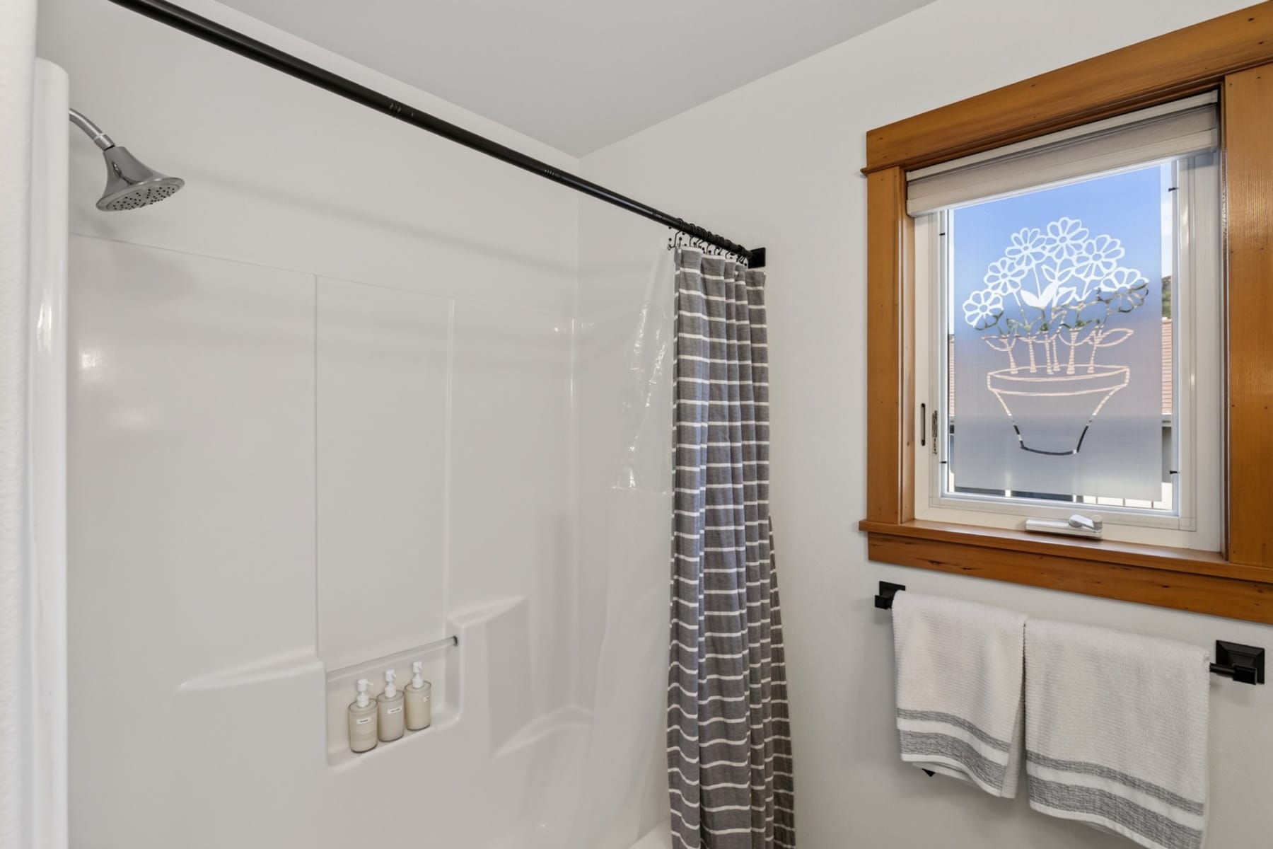  407 HUSKEY RD Mosier, OR 97040 - 物件實景