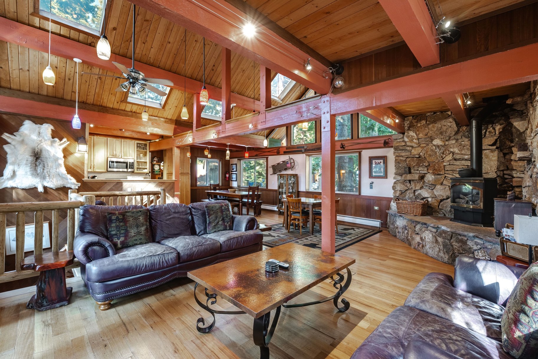  4 Bedroom Agate Bay Home with 2 Primary Suites - 物件實景