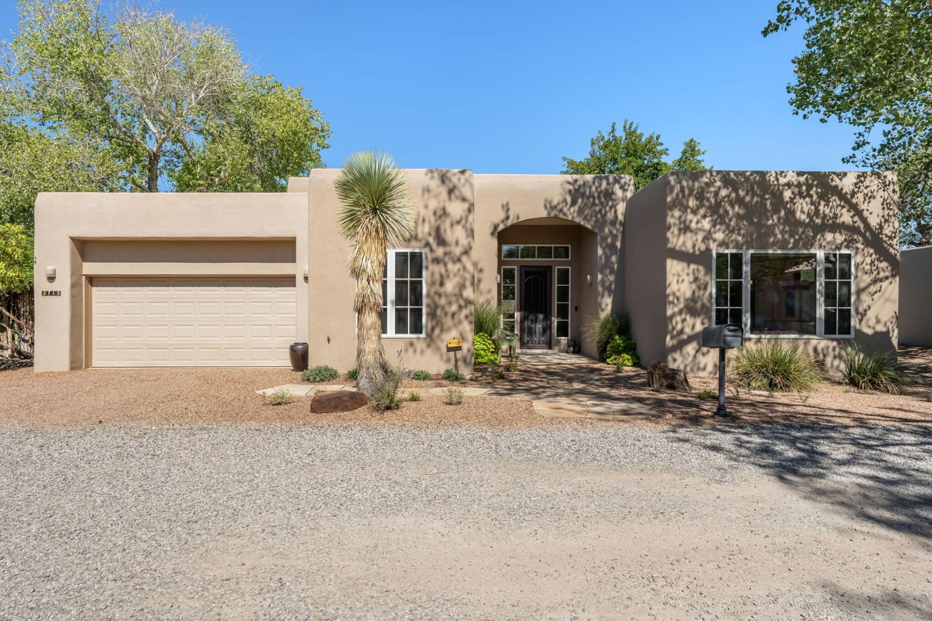 Rio Encantado Ct, Albuquerque, NM 87107