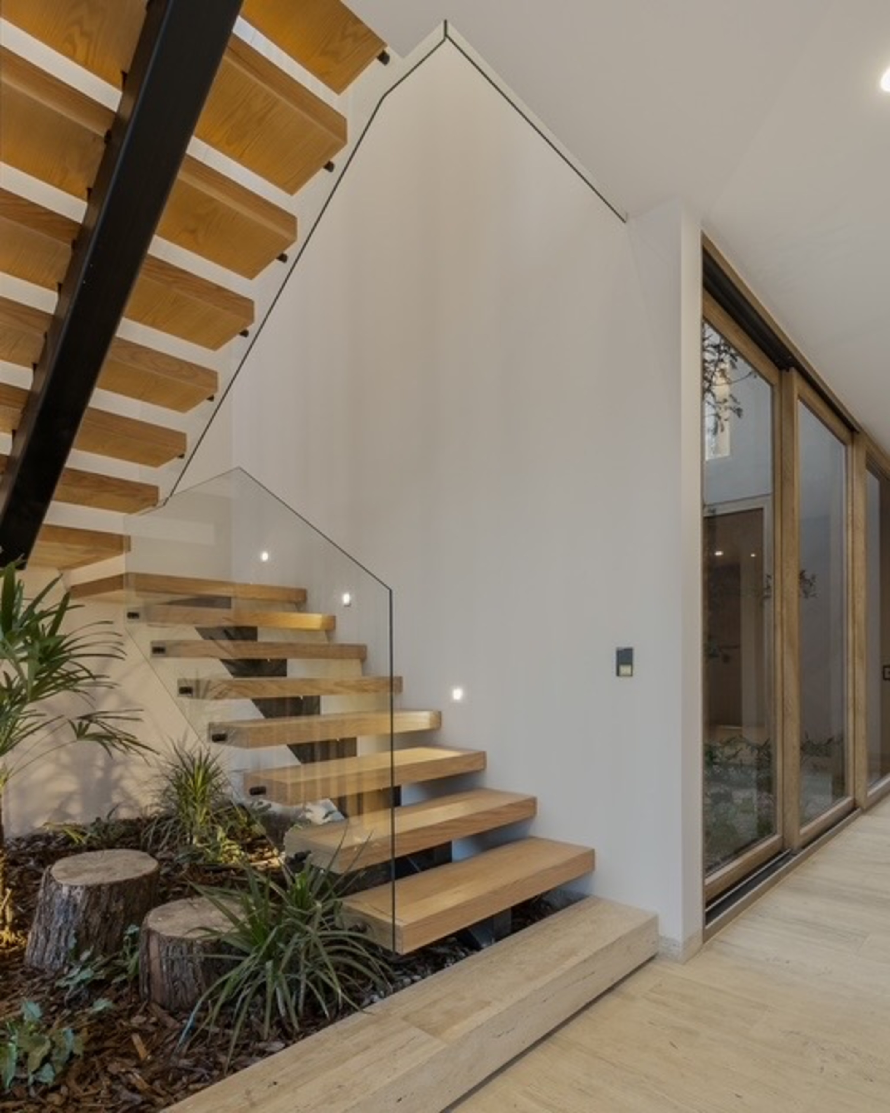  CASA EN VENTA EN ALTOZANO CASA RÍO 64 - 物件實景