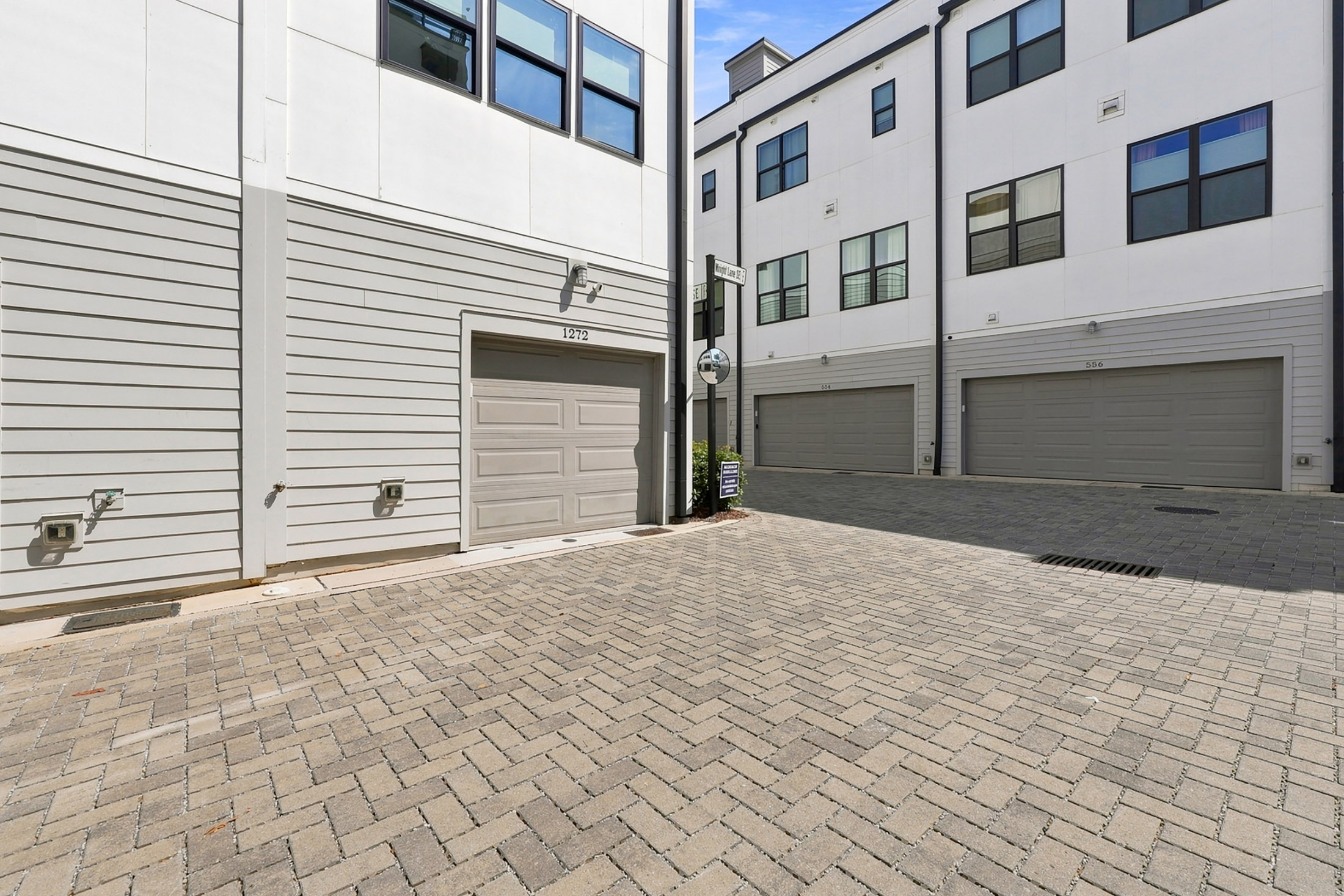  Modern End Unit Townhome with Expansive Rooftop Terrace - 物件實景