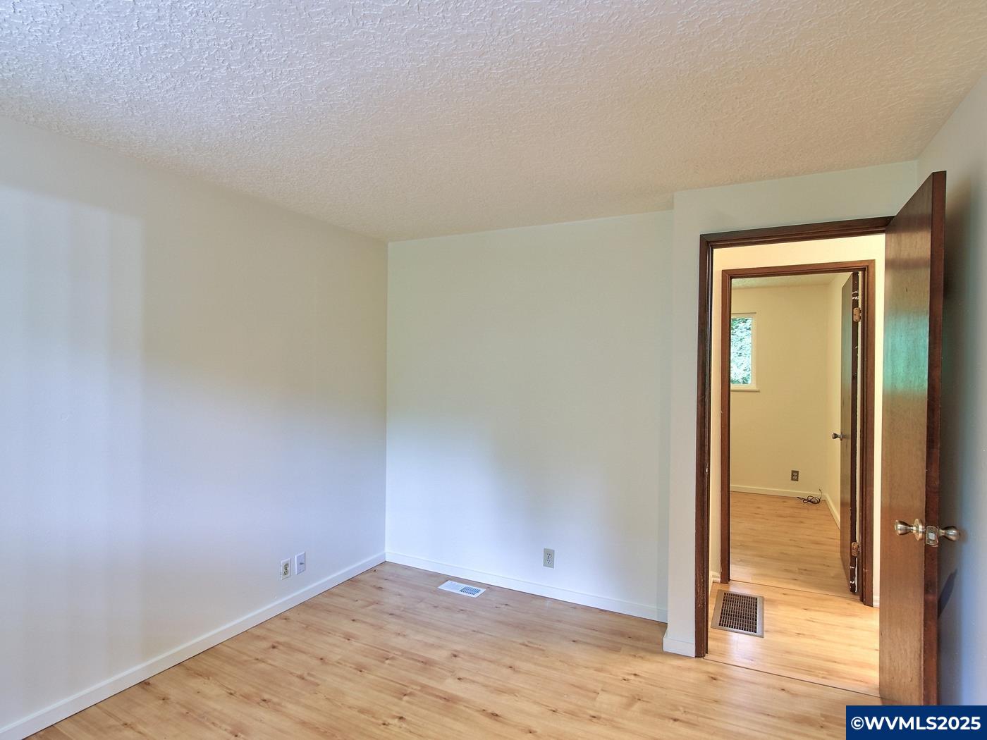 Lincoln City, Oregon, 97367, United States, ,2 BathroomsBathrooms,Residential,For Sale,1974153