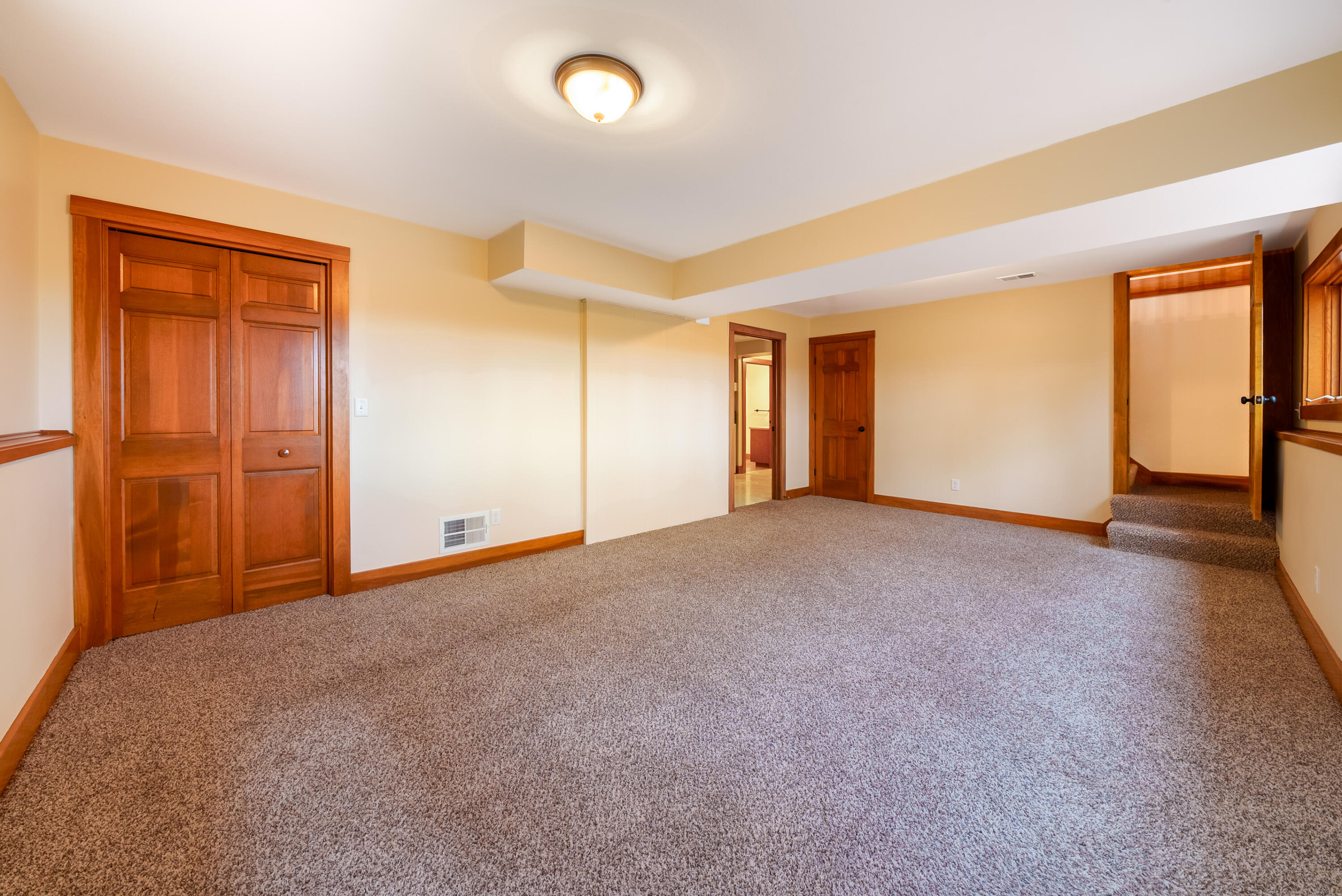 Lowell, Michigan, 49331, United States, 2 Bedrooms Bedrooms, ,2 BathroomsBathrooms,Residential,For Sale,1987591