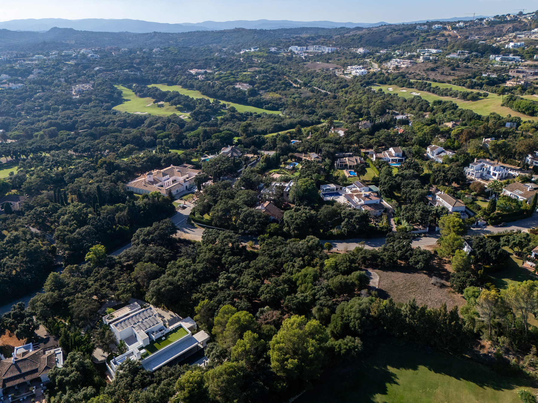  Expansive frontline golf plot beside Valderrama