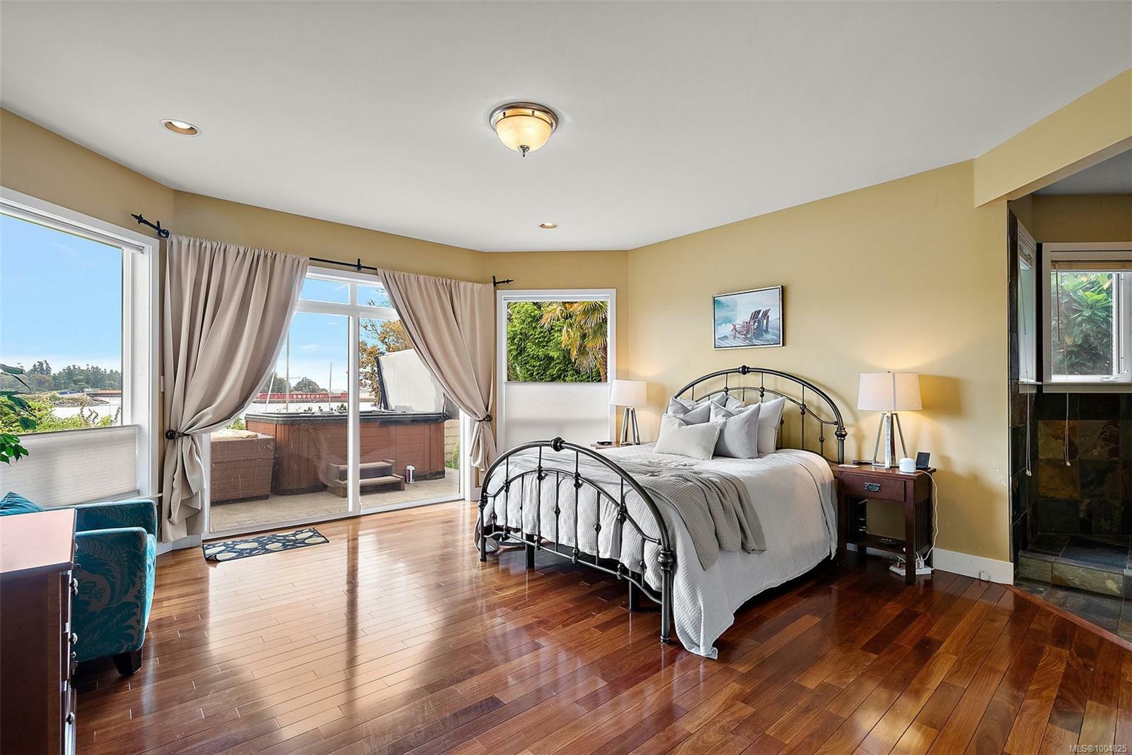 VIEW ROYAL, British Columbia, V9B 1A6, CA, 3 Bedrooms Bedrooms, ,Residential,For Sale,1883645