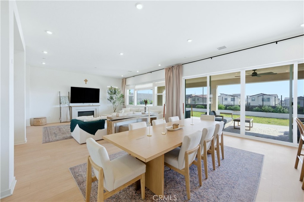 Fontana, California, 92336, United States, 4 Bedrooms Bedrooms, ,3 BathroomsBathrooms,Residential,For Sale,1995371