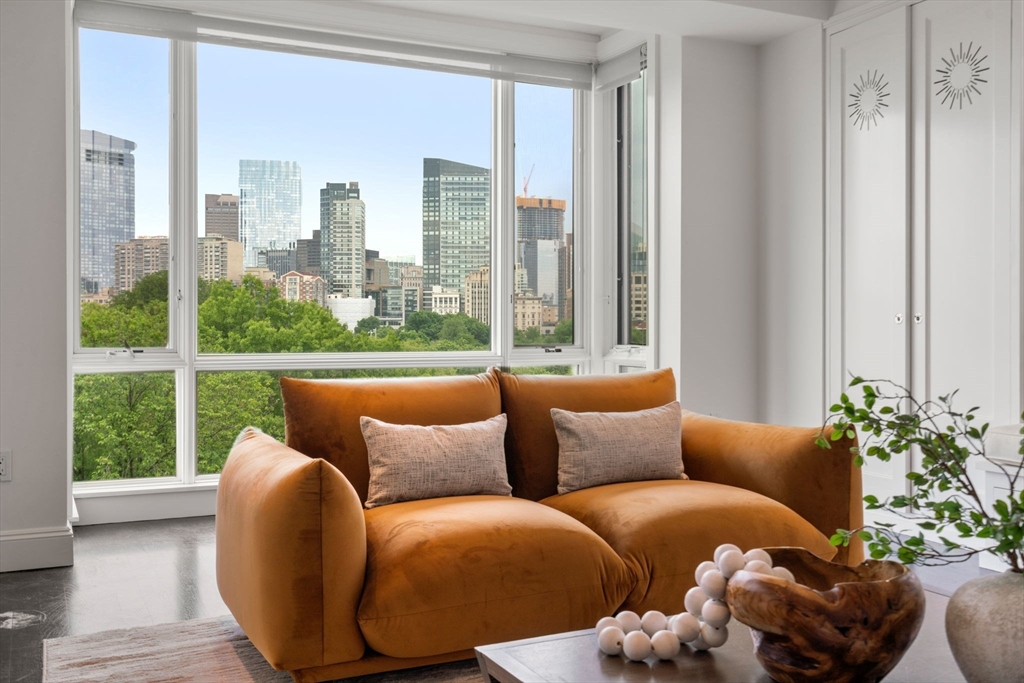 Boston, Massachusetts, 02116, United States, 3 Bedrooms Bedrooms, ,3 BathroomsBathrooms,Residential,For Sale,1895702
