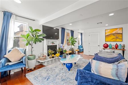 Harbor City, California, 90710, United States, 3 Bedrooms Bedrooms, ,3 BathroomsBathrooms,Residential,For Sale,1982159