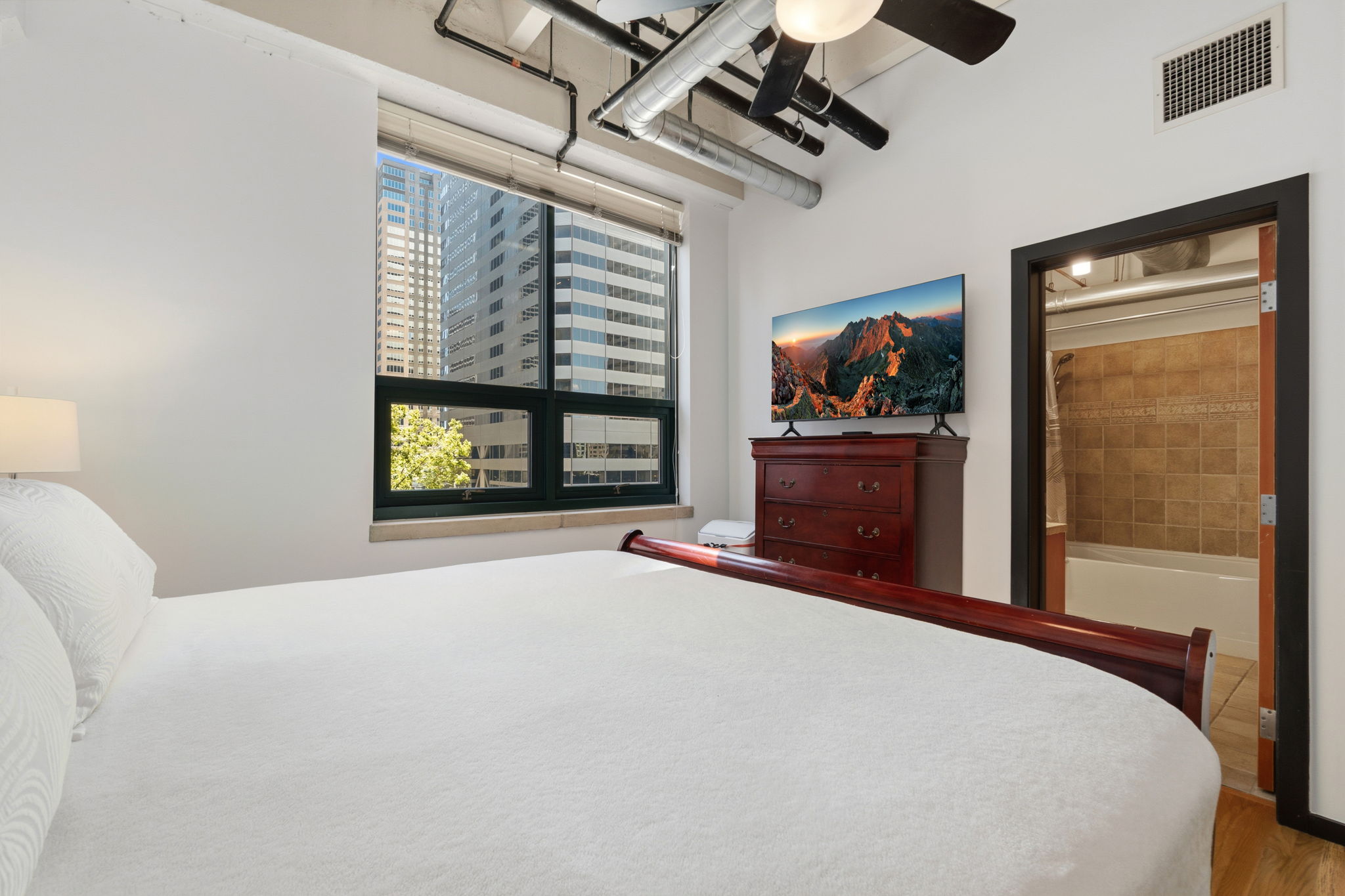  4th floor corner loft with historic character in LoDo - 物件實景