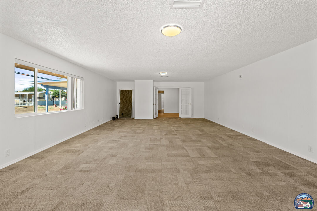 El Centro, California, 92243, United States, 3 Bedrooms Bedrooms, ,2 BathroomsBathrooms,Residential,For Sale,1939319