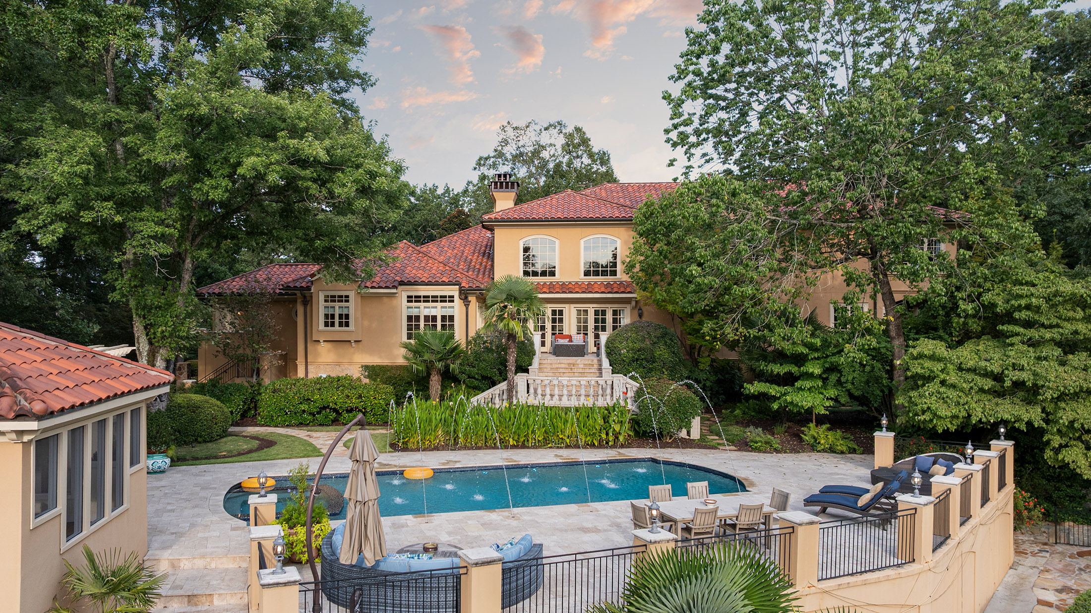  Remarkable Spanish-style Estate on 3.8+/- Private Acres - 物件實景